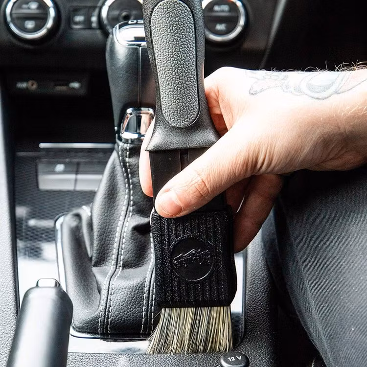 Meguiars - Dash & Trim Brush