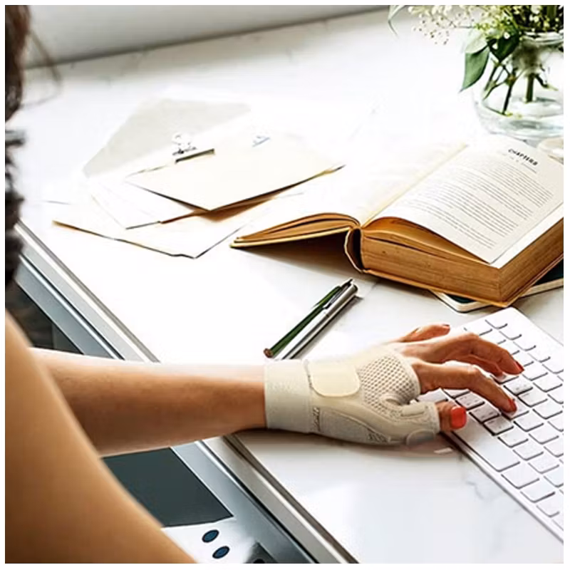 Handledsskydd (med skena)