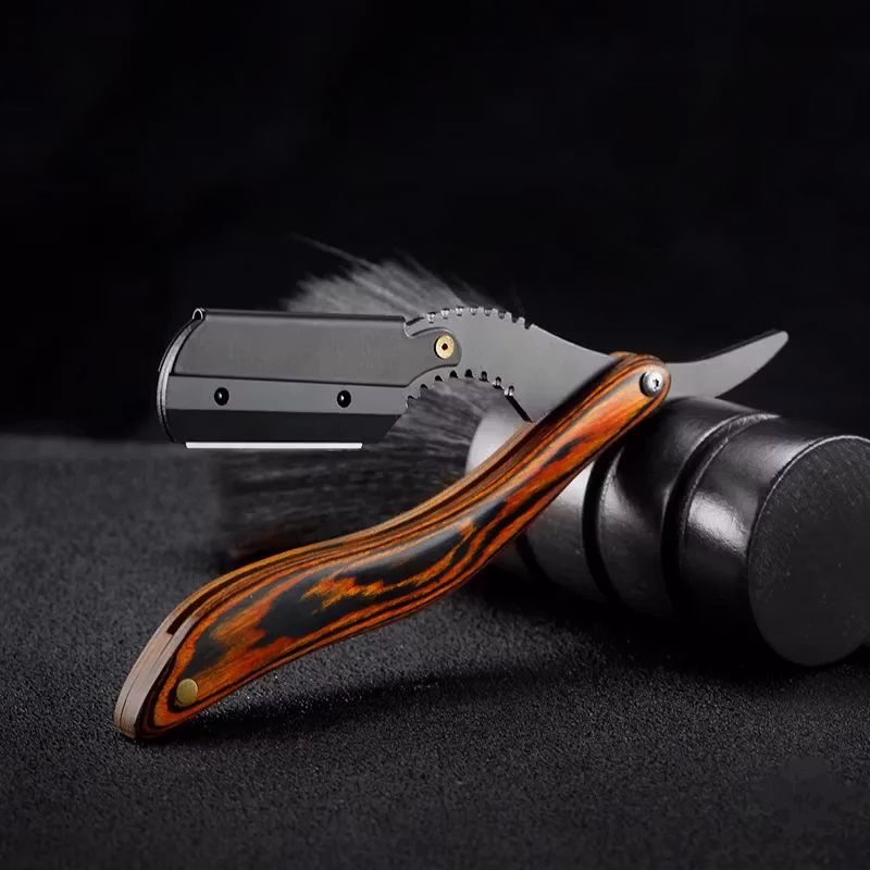 Rakkniv i trä och svart stål