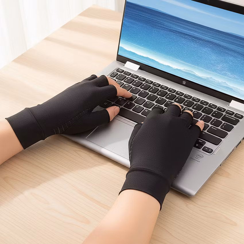 Kompressionshandskar mot smärta