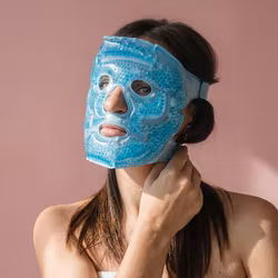 Ansiktsmask huvudvärk