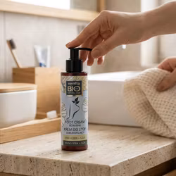 Reparerande fotkräm för torra fötter