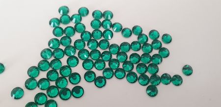Green zircon