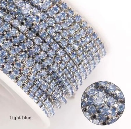 Strasskedja Light blue (silvrig bas)