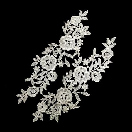 Spetsapplikation (2st) blommor white