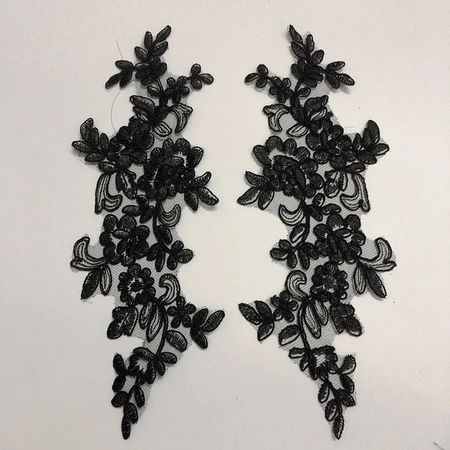 Spegelvänt par. Applikation på mesh. BLACK