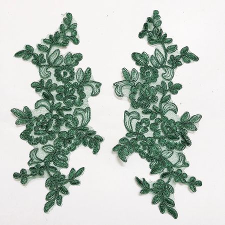 Spegelvänt par. Applikation på mesh. GREEN