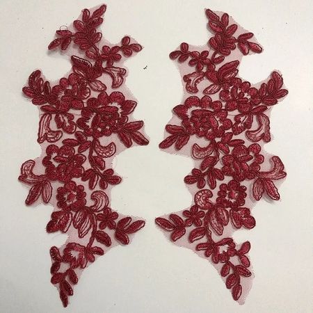Spegelvänt par. Applikation på mesh. WINE RED