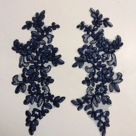 Spegelvänt par. Applikation på mesh. NAVY BLUE