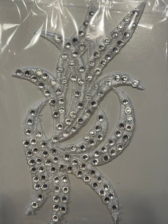 Strassad applikation. Vit med Crystal clear