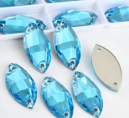 Navette 5A kvalitet 9x18 Aquamarine. 1st