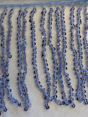 Fransband med pärlor och paljetter. Ljusblå/lila 0,5 meter