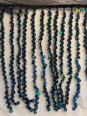 Fransband med pärlor och paljetter. Grön/svart 0,5 meter