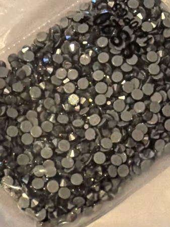 Fyndvara. Hotfix Jet Hematite ss20