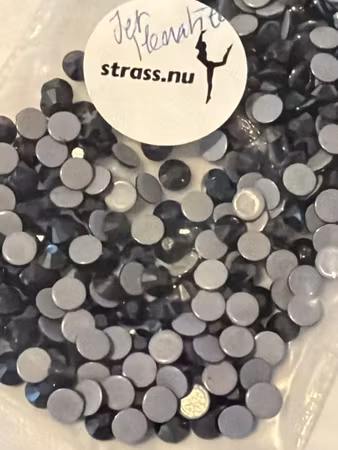 Fyndvara. Hotfix Jet Hematite ss30 ( lite mörkare)