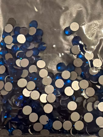 Fyndvara. Blå strass ss30