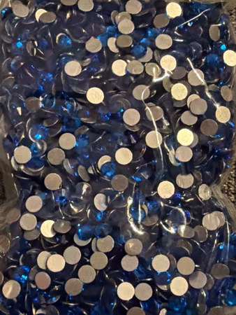 Fyndvara. Blå strass ss20