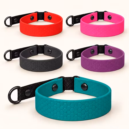 Hexa Halsband - Svarta D-ringar & nitar