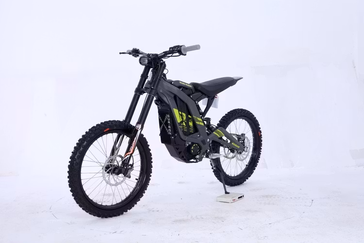 Light Bee X Cross - Black