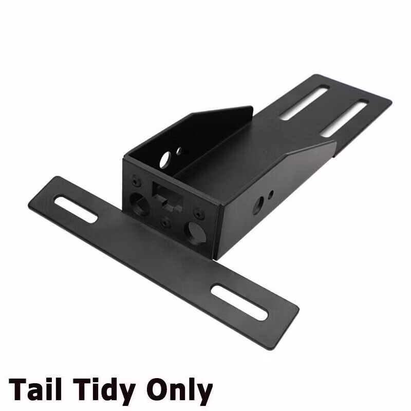 Tail Tidy uppflyttat bakljus, blinkers och nummerplåt