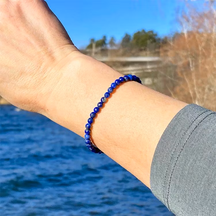 Lapis Lazuli 4mm pärlor Armband