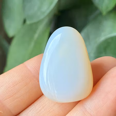 Jade Vit Hängsmycke (Droppe)