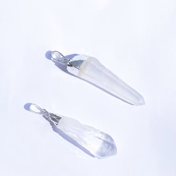 Bergkristall Rå Hängsmycke (Metallhänge)