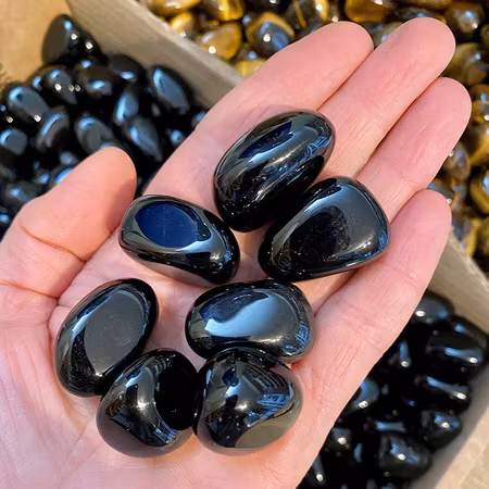 Obsidian Svart AA Trumlade stenar 100gr