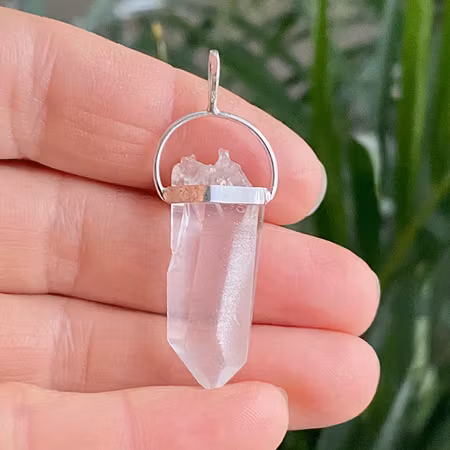 Lemurian Hängsmycke (Spets, Silverhänge)