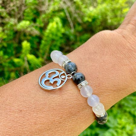 Labradorit, Agat Vit (Aum) 8mm pärlor Armband