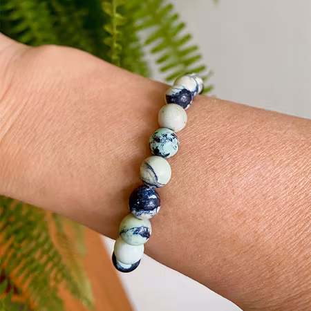 Variscit 8mm pärlor Armband