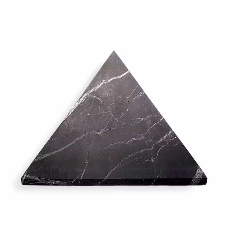 Shungit Pyramid XXXL Opolerad 15cm