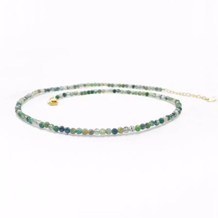 Mossagat (Fasetterade pärlor) Halsband