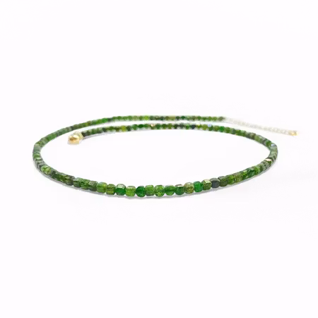 Diopsid (Fasetterade pärlor) Halsband