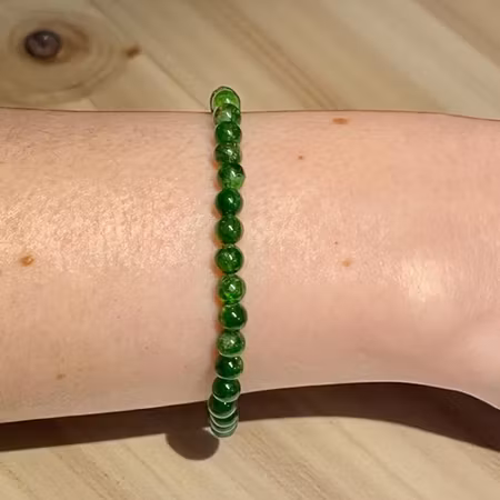 Diopsid 5mm pärlor Armband