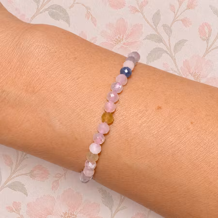 Morganit (Fasetterad) 4mm pärlor Armband