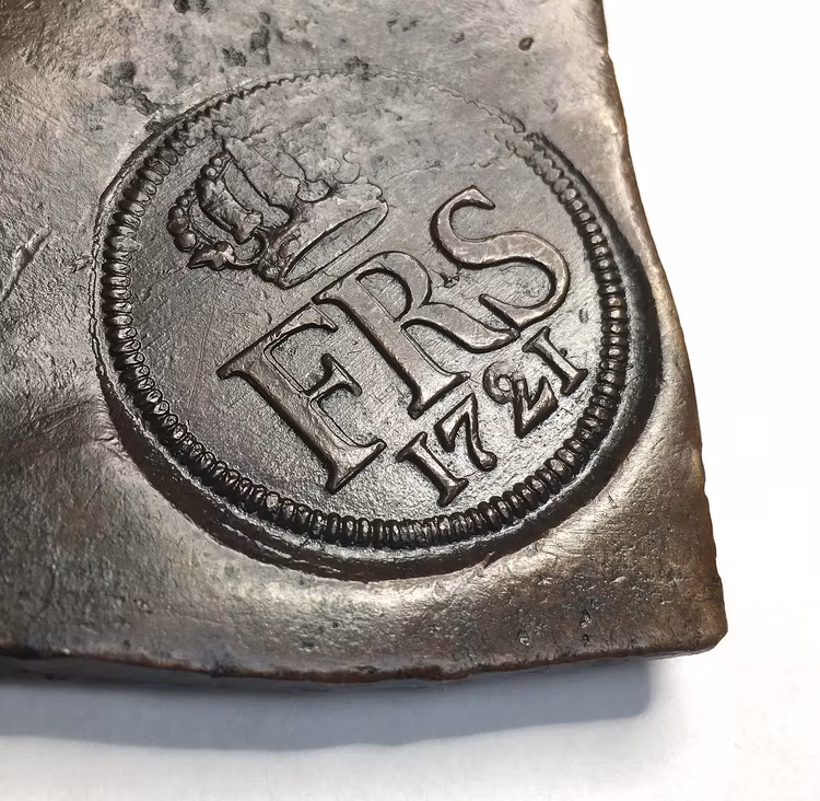 Plåtmynt 2 Daler SM 1721 - Osedvanligt välbevarat exemplar