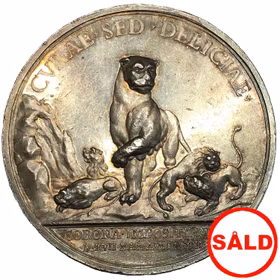 Sverige, Ulrika Eleonora 1719-1720, Silvermedalj av Hedlinger till drottningens kröning 1719