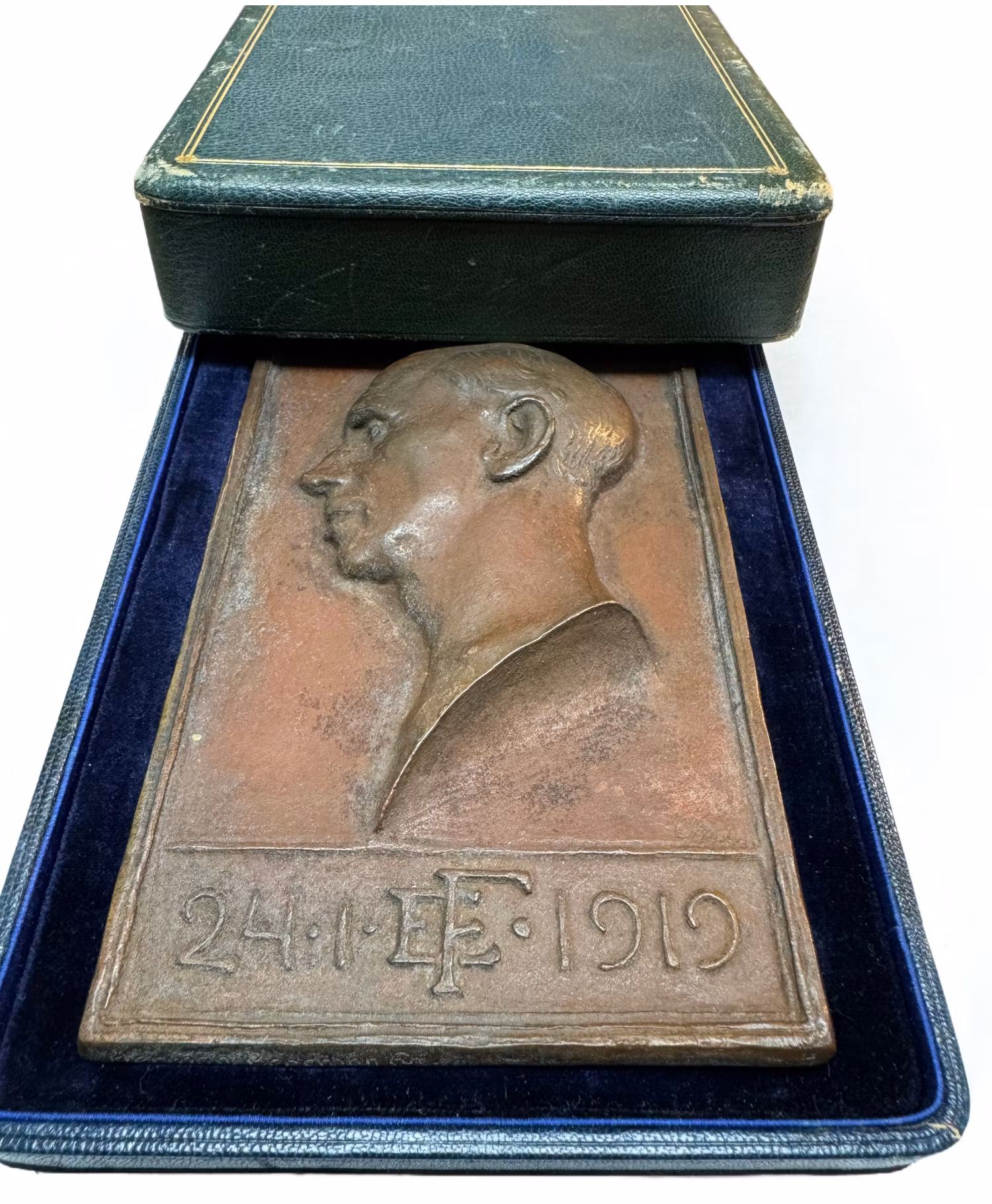 Erik Frisell - Extremt sällsynt plakett till 60-årsdagen 24 januari 1919 modellerad av Christian Eriksson i originaletui