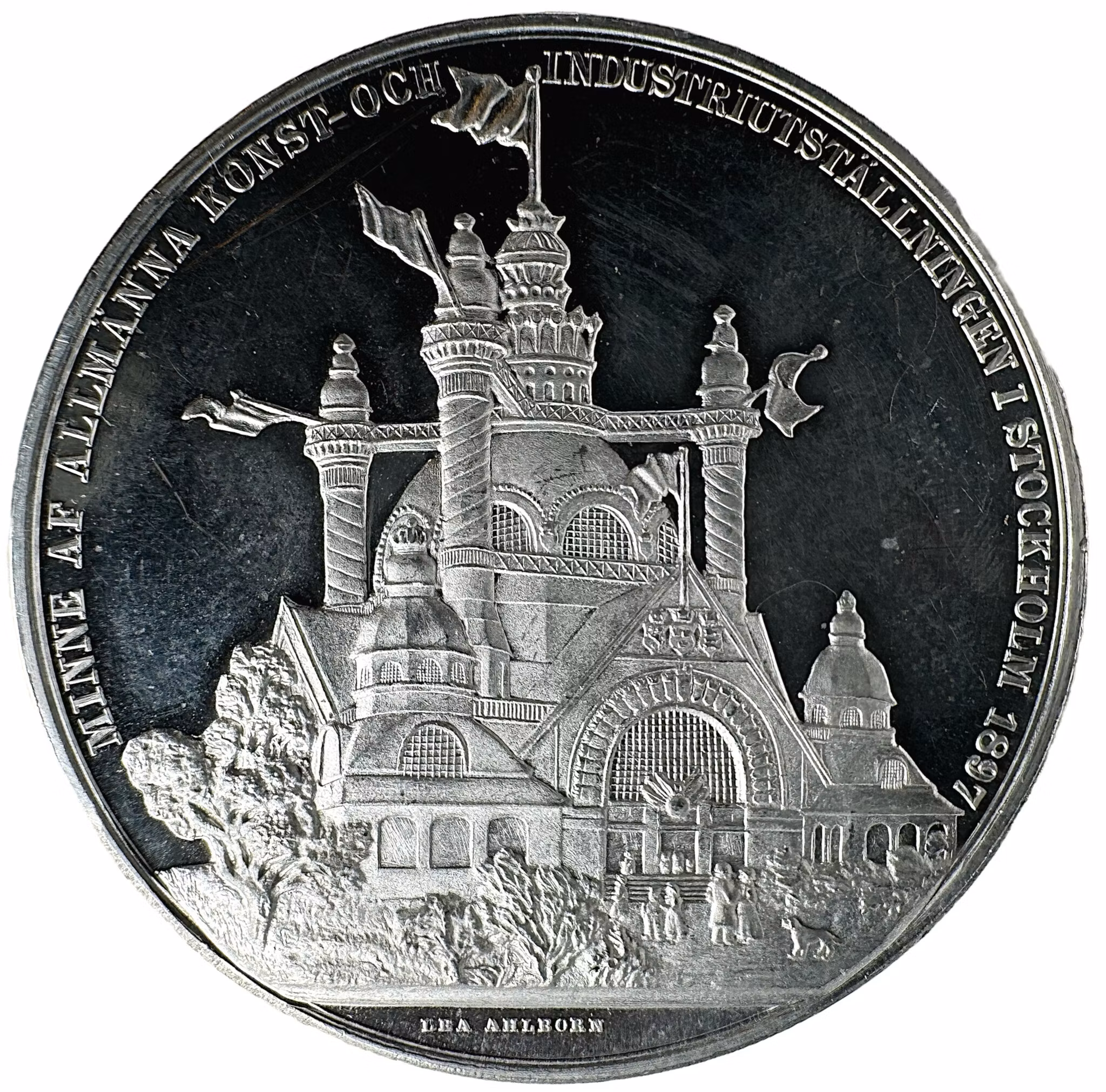 Oskar II - Till minne av Allmänna konst- och industriutställningen i Stockholm 1897 - Med underbart arkitektoniskt motiv - PROOFLIKE