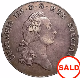 Gustav III, 2/3 Riksdaler 1779  - Ett charmigt jämnt slitet exemplar utan skador med fin originalton