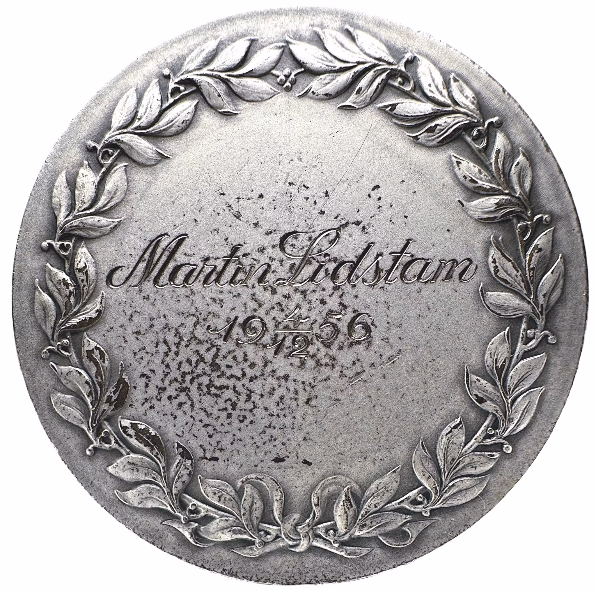 Prins Oscar Bernadotte - Imponerande silvermedalj av Gösta Carell utdelad till Martin Lidstam den 4 december 1956