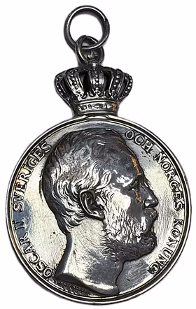 Oskar II - Kungliga Patriotiska Sällskapet största modell 1872, liten krona med gångjärnfäste - tilldelad Anders Johansson - Sällsynt