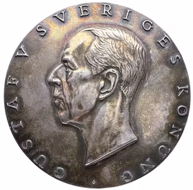 Gustav V - Sveriges kung 40 år av Gösta Carell - Massiv silvermedalj