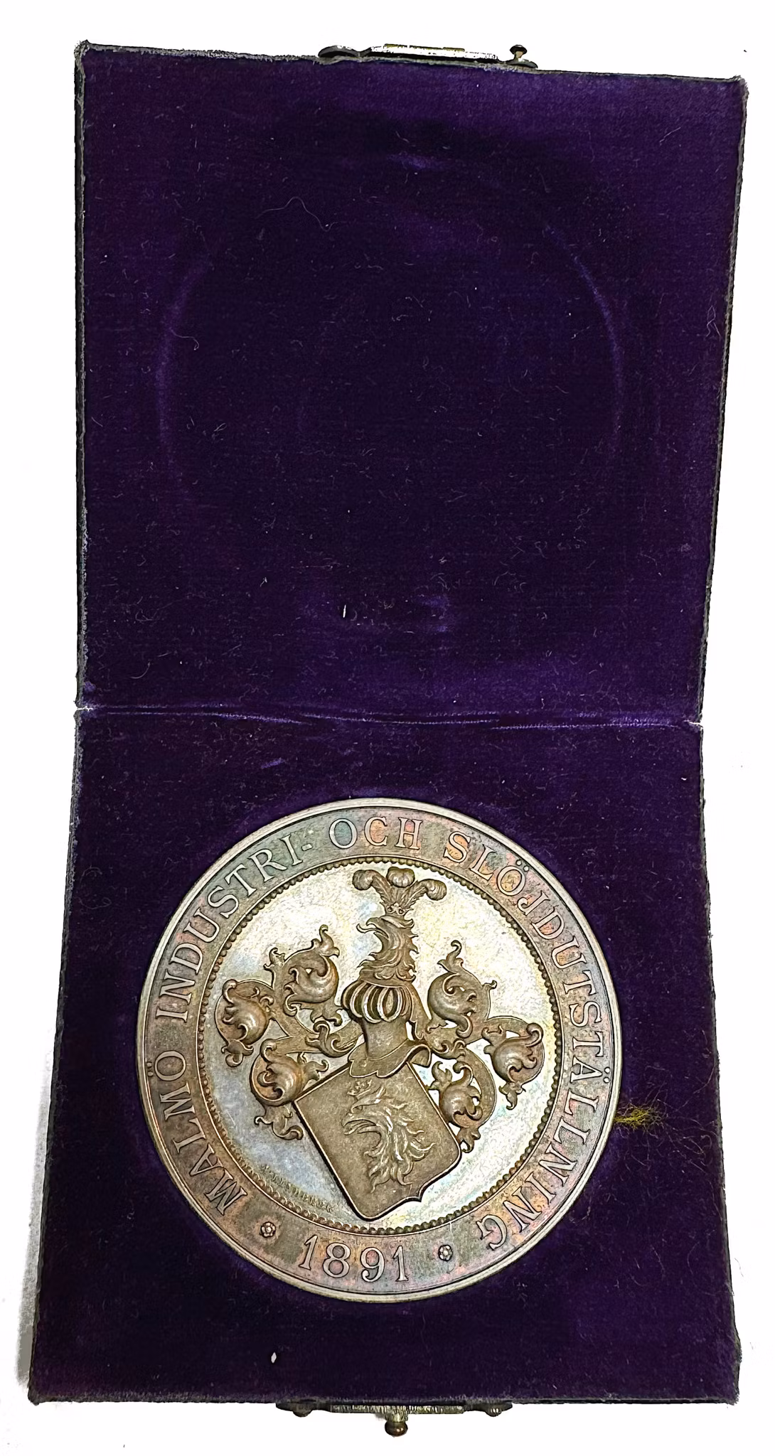 Oskar II - Malmö industri- och slöjdutställning 1891 - Vackert exemplar i originaletui av Adolf Lindberg