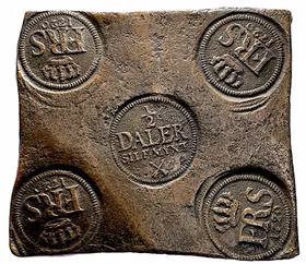 Fredrik I - Avesta - 1/2 Daler SM 1720 - Första årtalet i serien och mycket sällsynt - Enligt Bertel Tingström 8 kända i privat ägo och ett av de bästa exemplaren