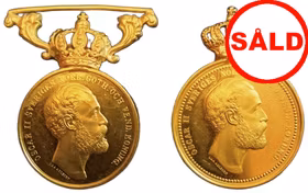 Oskar II - Två vackra guldmedaljer ca 1890 - Den mycket sällsynta För medborgerlig förtjänst tilldelad C. E. Thermænius samt För trohet och flit