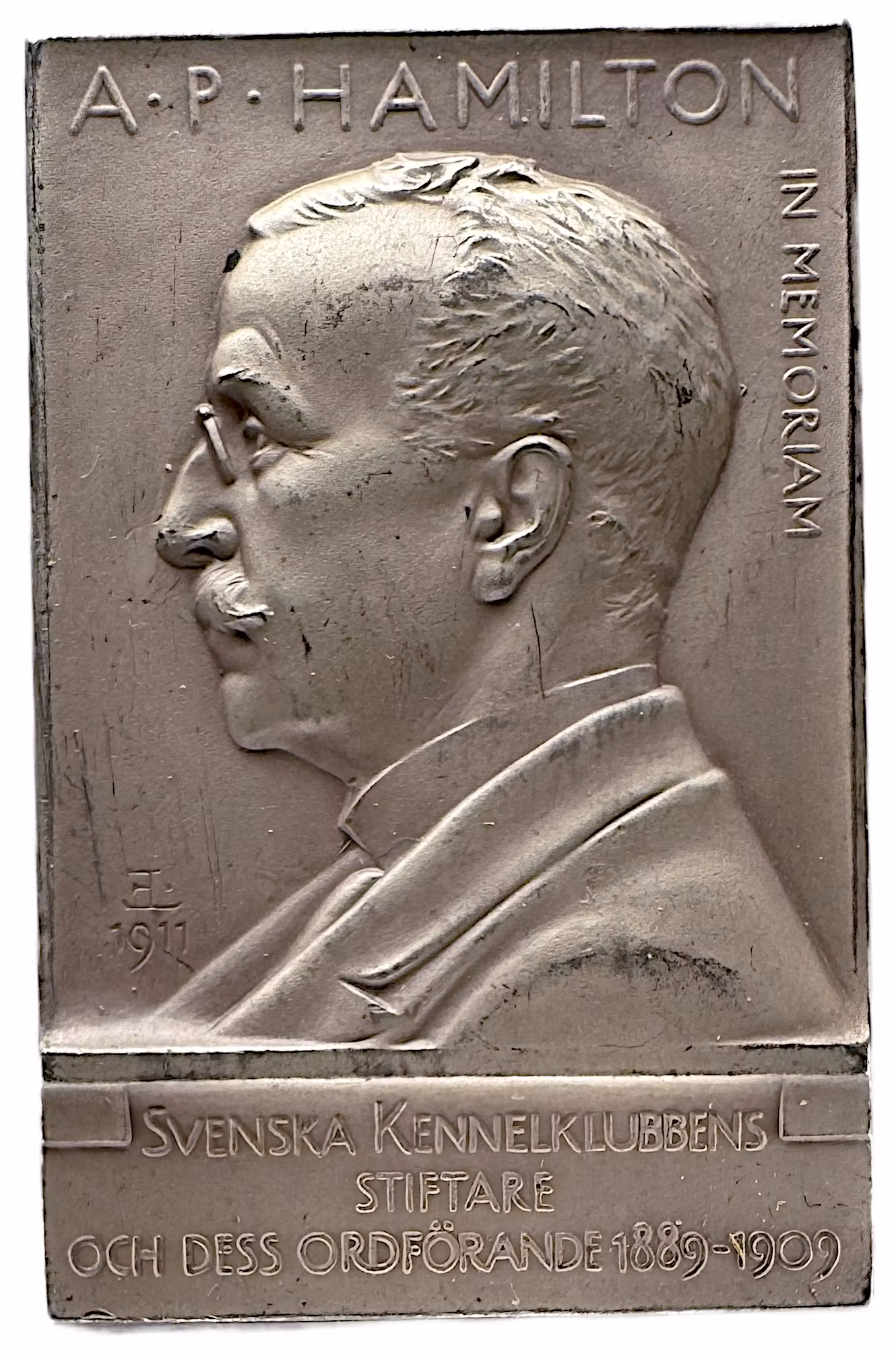 Adolf Patrik Hamilton (1852–1910) - Svenska Kennelklubbens finaste förtjänstplakett, allmänt kallad Hamiltonplaketten