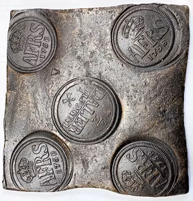 Adolf Fredrik, Avesta, Plåtmynt 1/2 Daler SM 1758, bra och lystriga stämplar