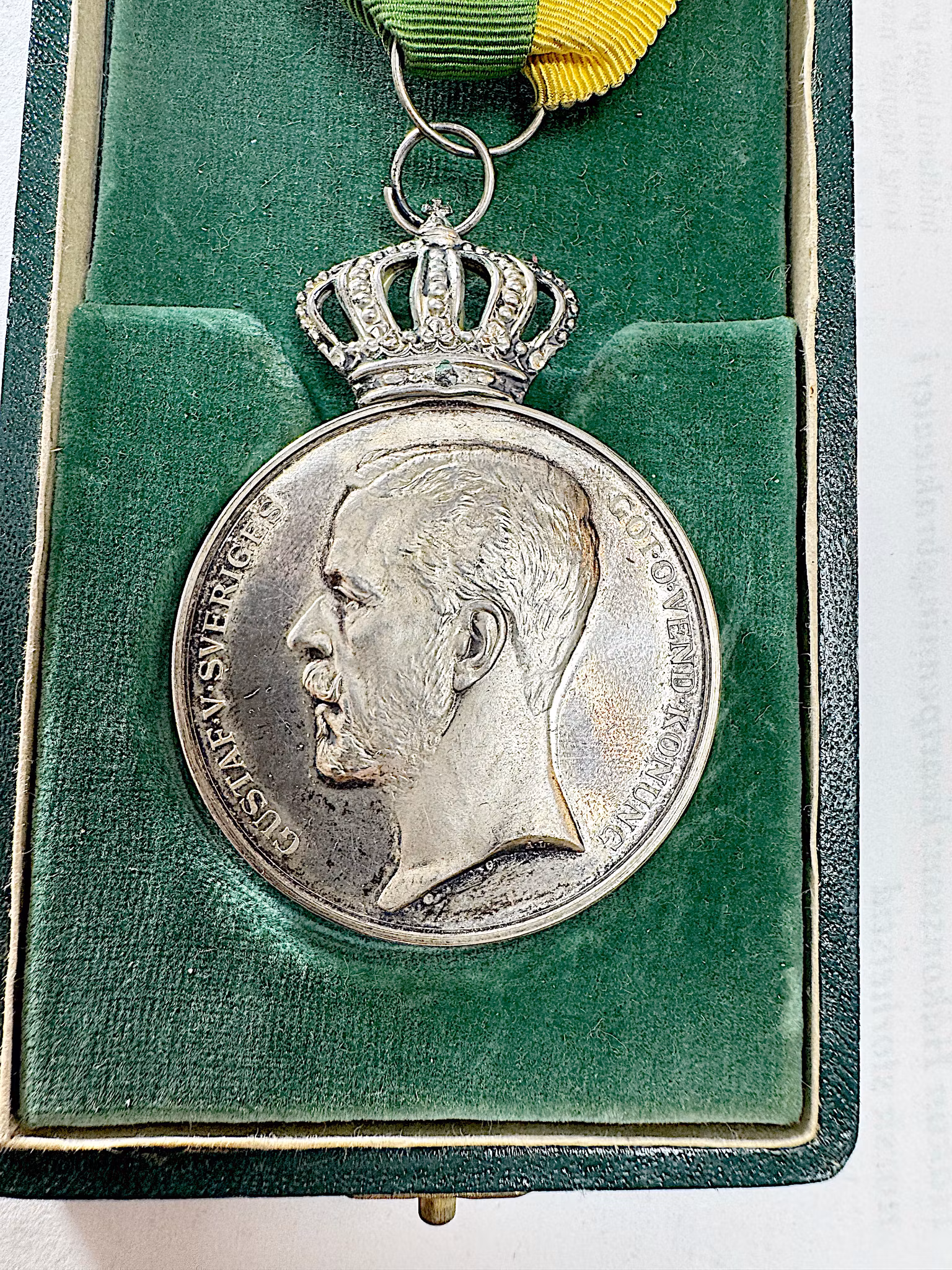 Gustav V (1907–1950) – Kungliga Patriotiska Sällskapets belöningsmedalj - Tilldelad Erik Jakobsson (1940) - Sverige i skuggan av andra världskriget 1940
